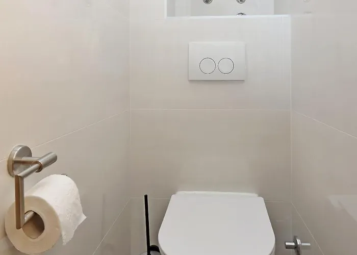 Family Friendly House With A Swimming Pool Nska, Krk - 23499 מאלינסקה