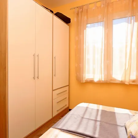Family Friendly House With A Swimming Pool Nska, Krk - 23499 马林斯卡