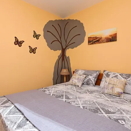 Family Friendly House With A Swimming Pool Nska, Krk - 23499 度假居