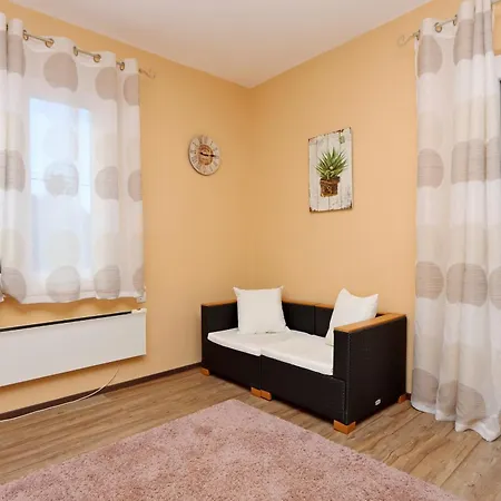 Family Friendly House With A Swimming Pool Nska, Krk - 23499 度假居 马林斯卡