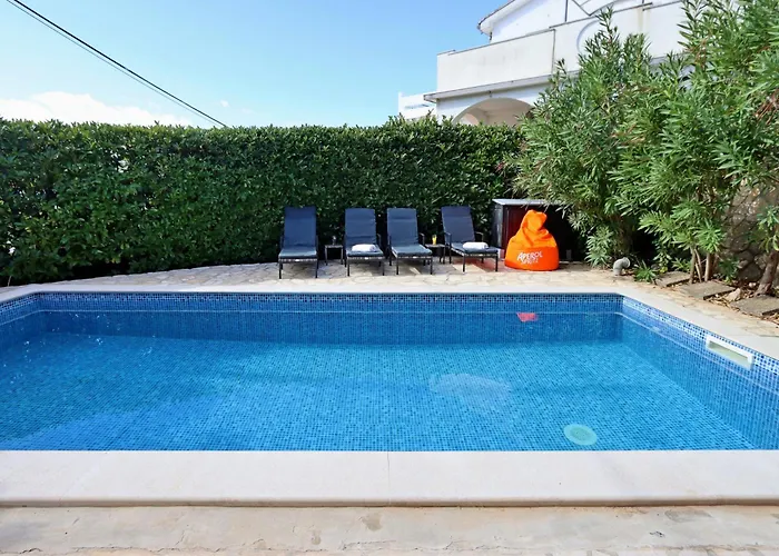 Family Friendly House With A Swimming Pool Nska, Krk - 23499