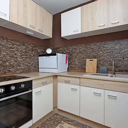 Family Friendly House With A Swimming Pool Nska, Krk - 23499 Hébergement de vacances